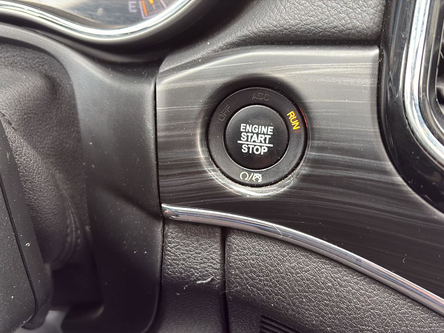 Used 2019 Jeep Grand Cherokee Limited image 19