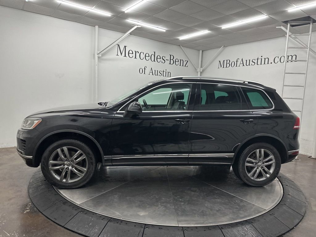 Used 2016 Volkswagen Touareg TDI image 4