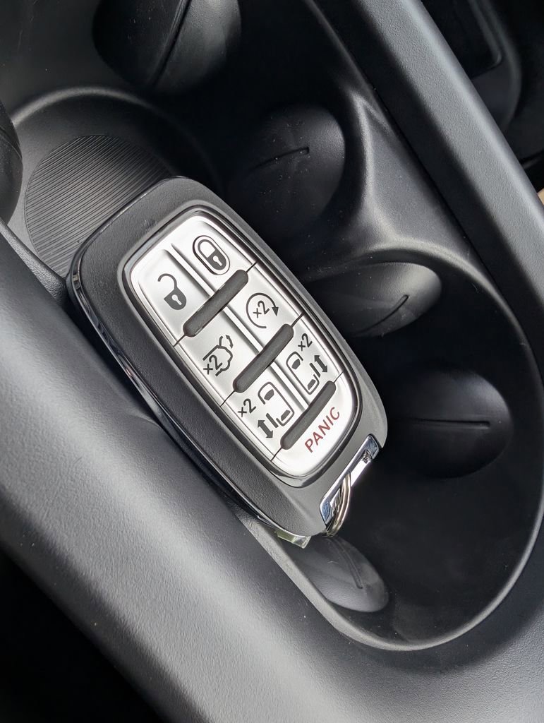 New 2026 Chrysler Pacifica Select w/ S Appearance Package FWD image 21