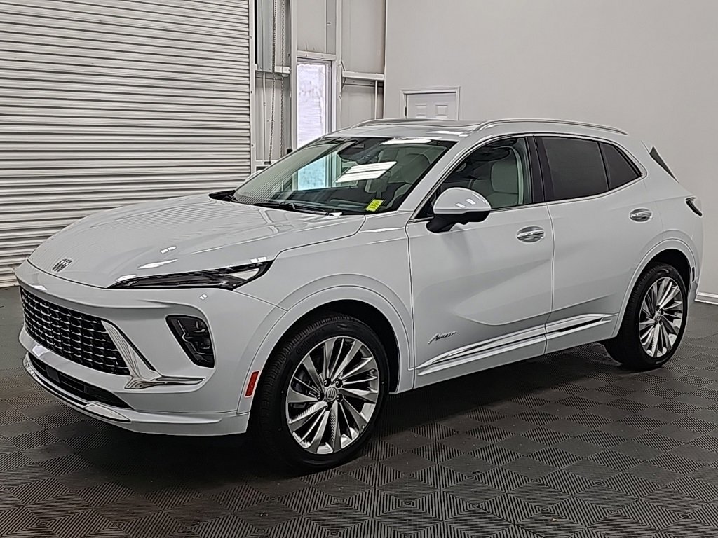 New 2025 Buick Envision Avenir image 4