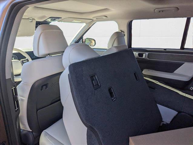 New 2025 Hyundai Santa Fe Limited image 18
