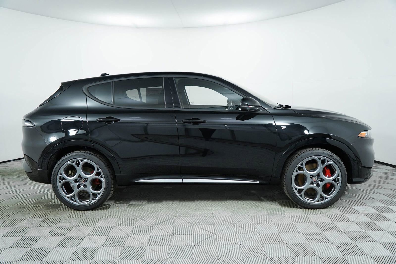New 2024 Alfa Romeo Tonale Ti w/ Active Assist Package image 12