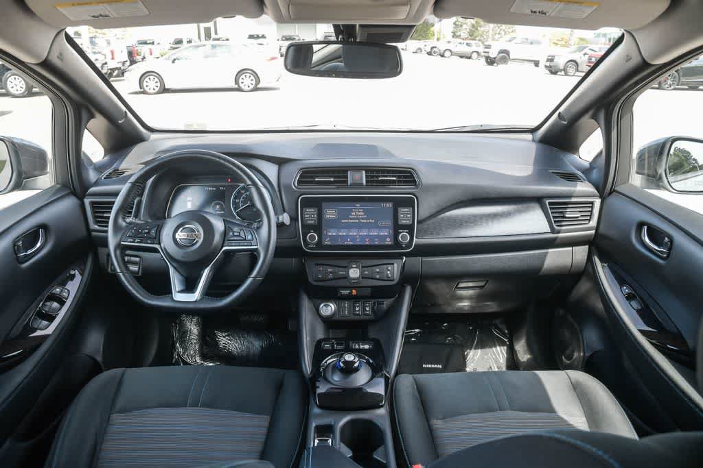 Used 2020 Nissan Leaf SV w/ SV Technology Package FWD image 15