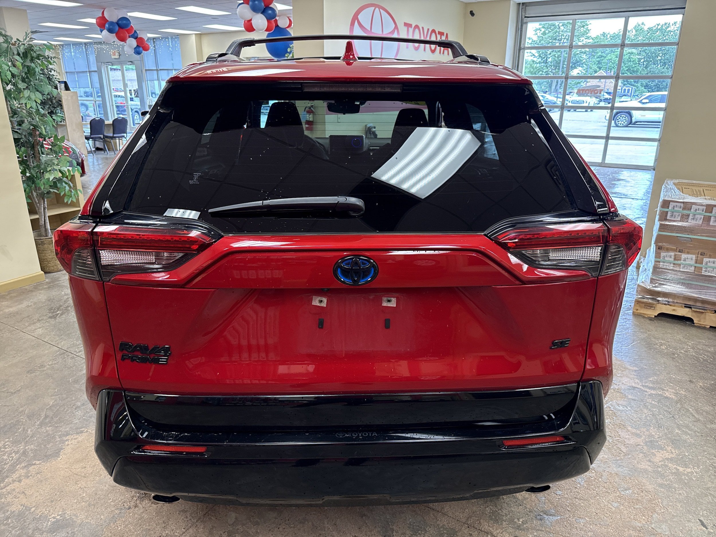 Used 2024 Toyota RAV4 SE w/ Weather & Moonroof Package AWD/4WD image 9