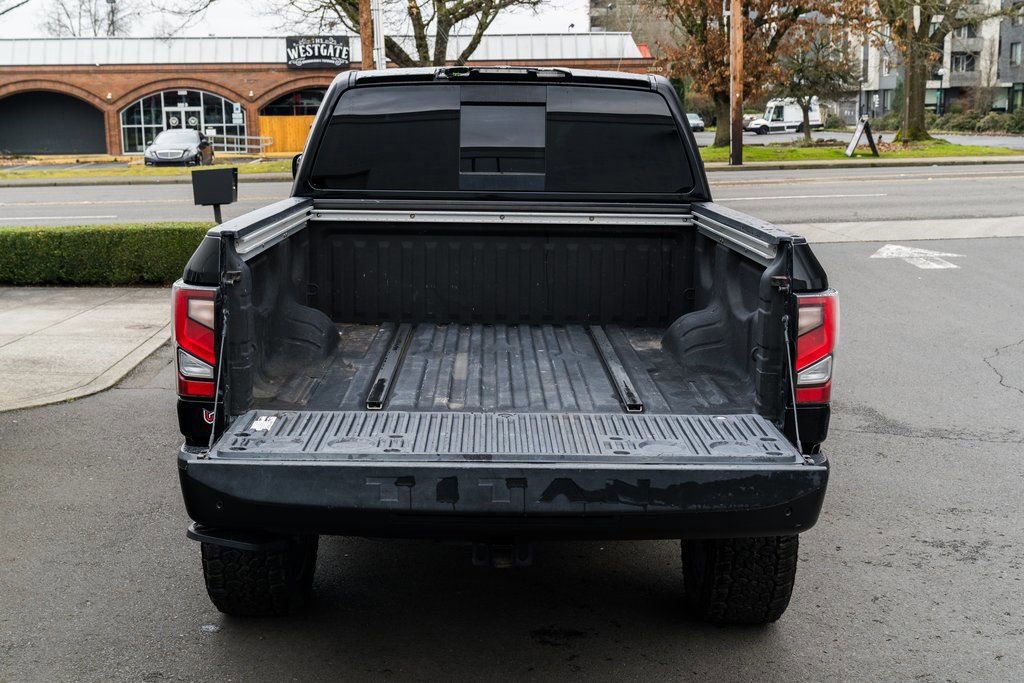 Used 2021 Nissan Titan PRO-4X w/ Pro-4x Convenience Package image 8