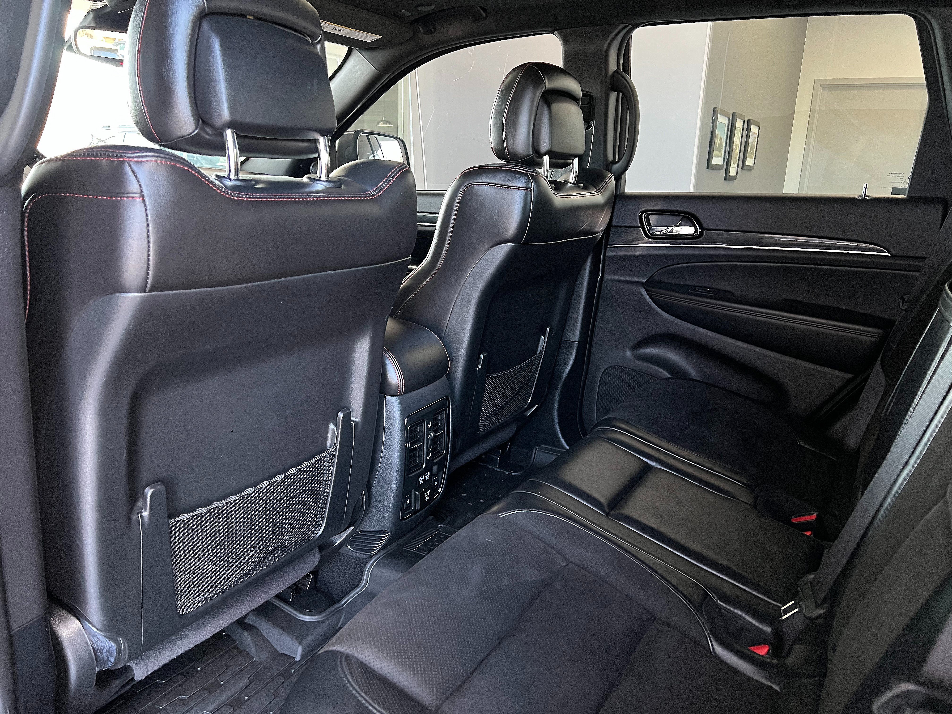 Used 2020 Jeep Grand Cherokee Trailhawk w/ Premium Lighting Group AWD/4WD image 21
