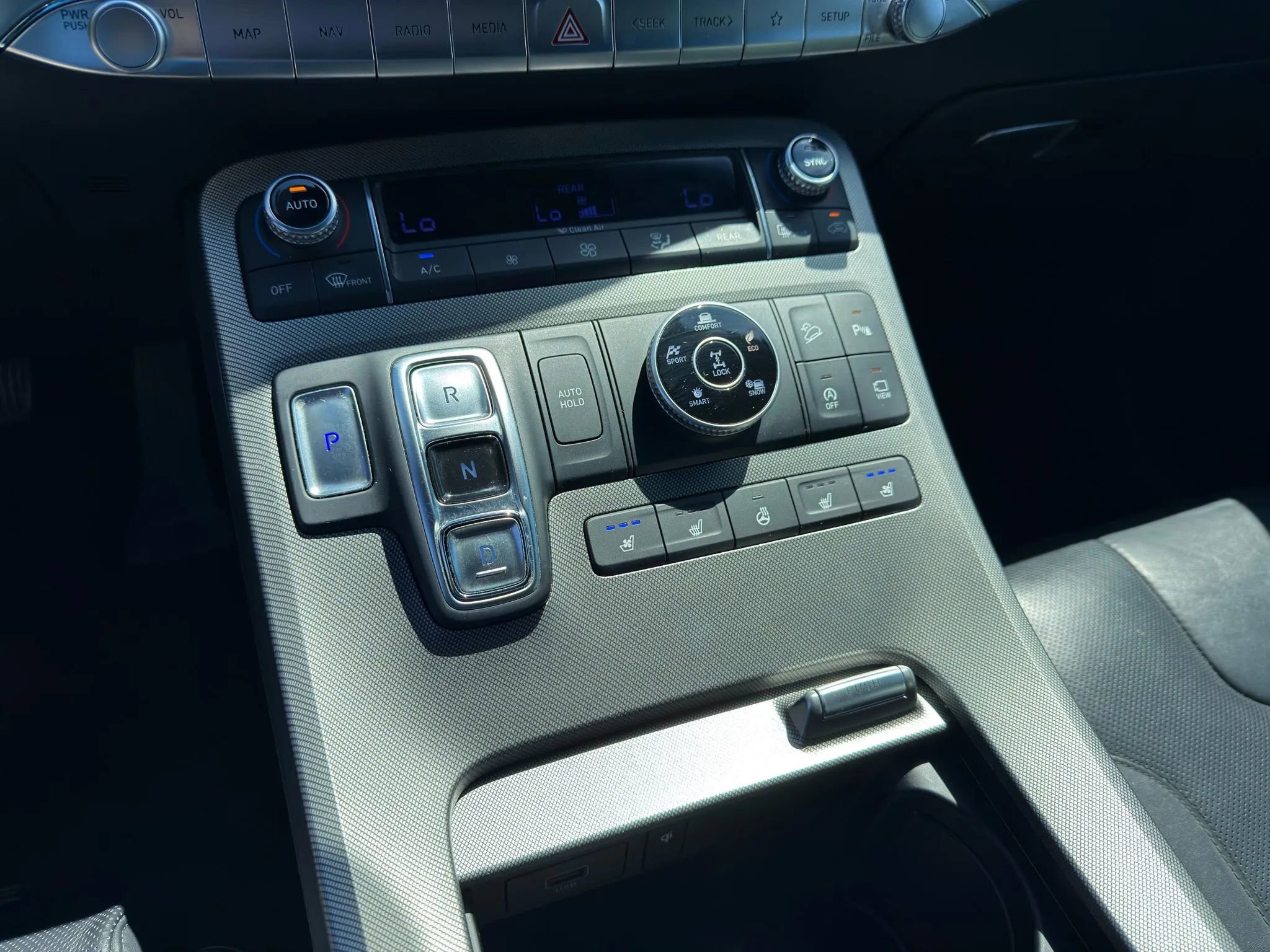 Used 2022 Hyundai Palisade Calligraphy image 28