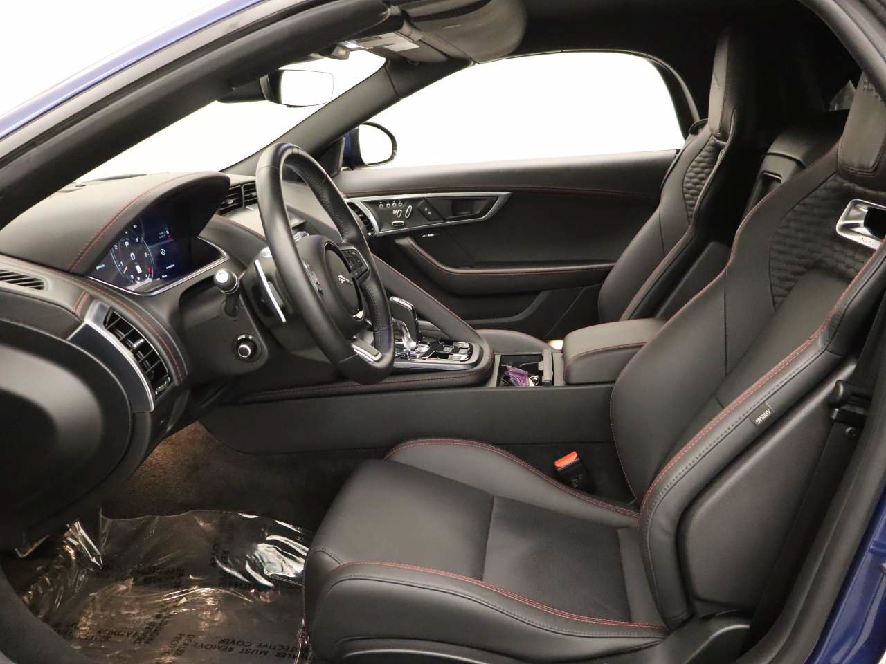 Used 2023 Jaguar F-TYPE R-Dynamic AWD/4WD image 18