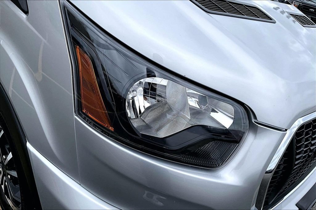 Used 2025 Ford Transit 350 XLT RWD image 28