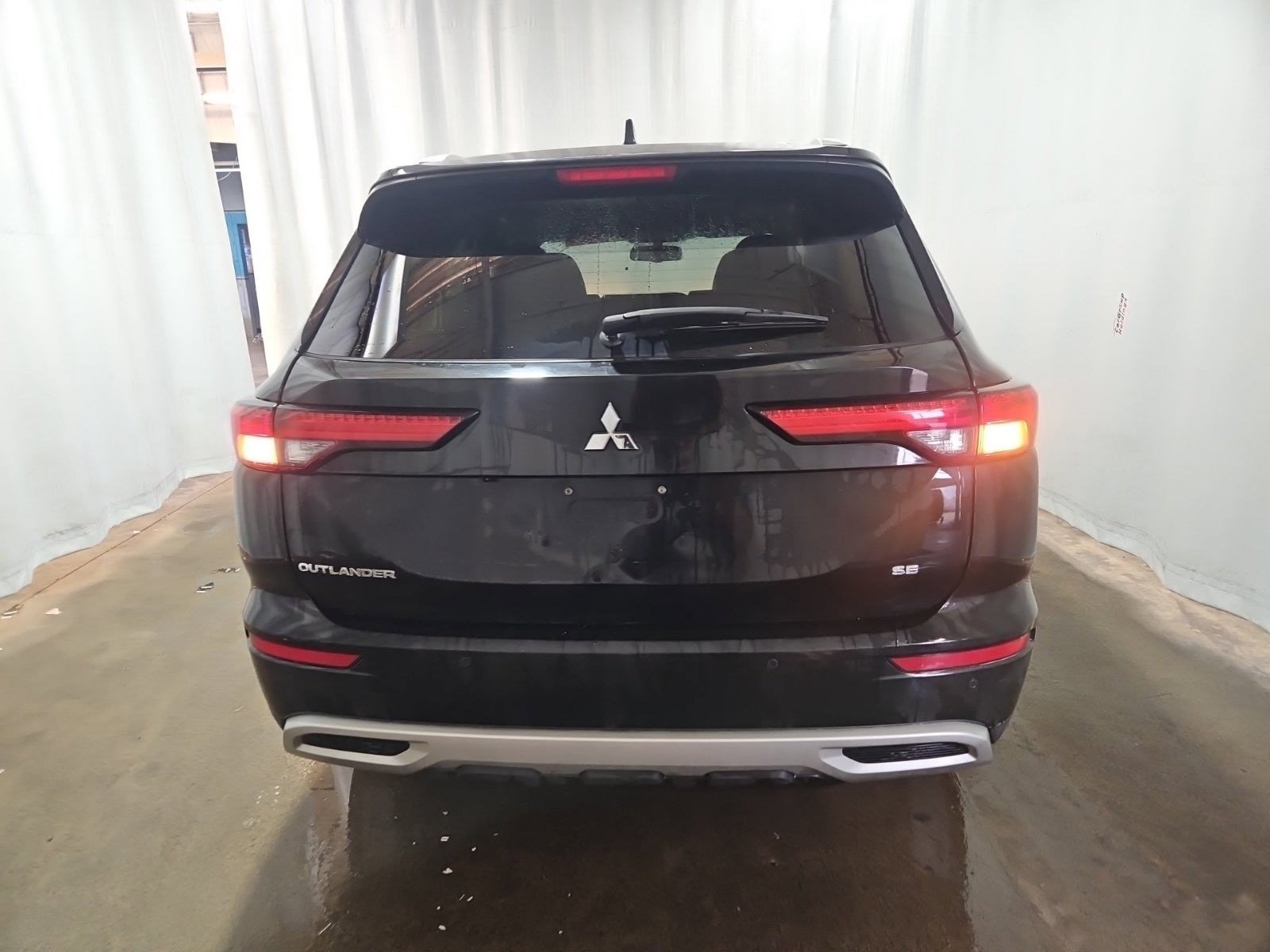 Used 2022 Mitsubishi Outlander SEL Black Edition FWD image 7
