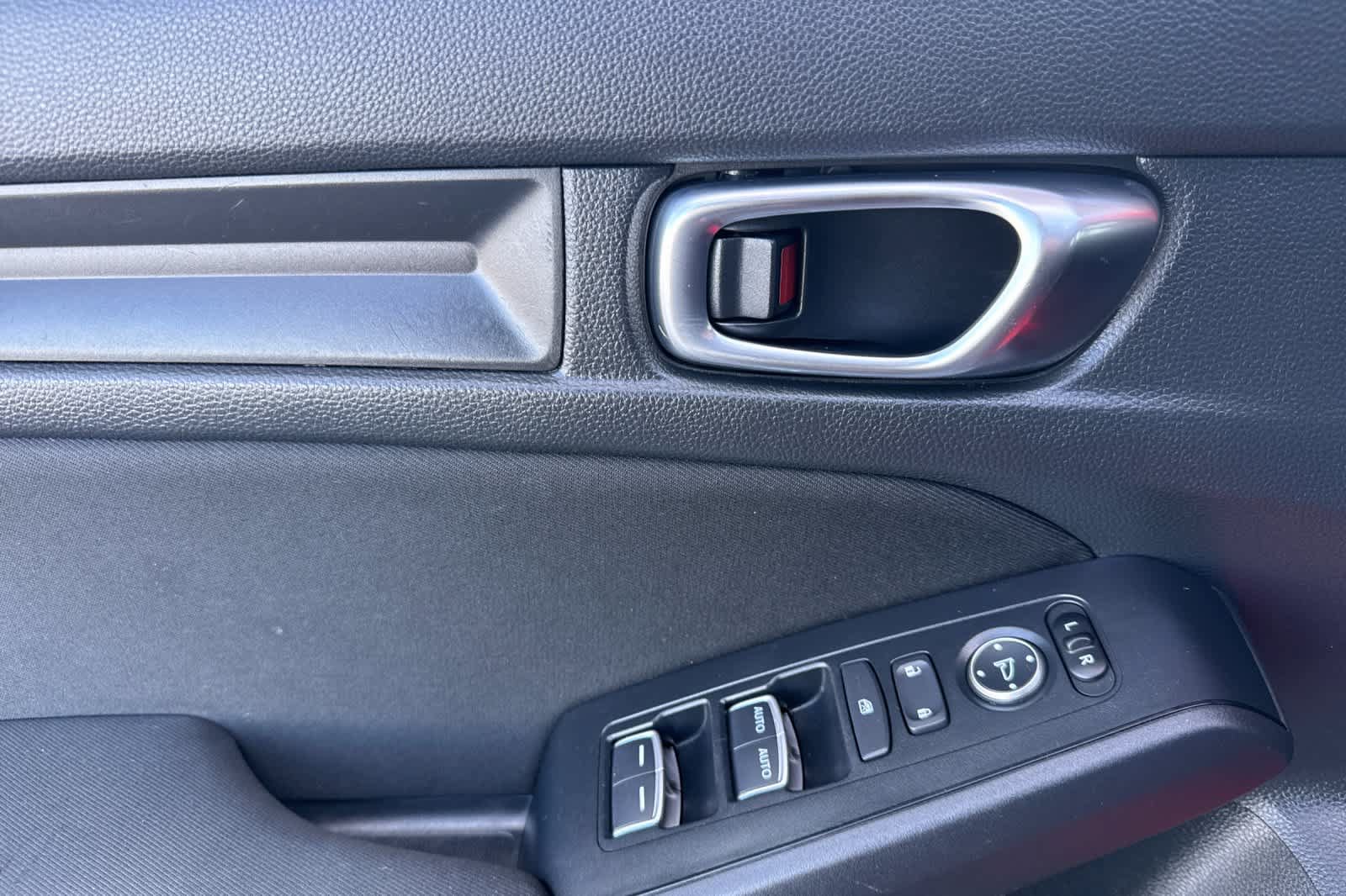 Used 2025 Honda Civic Sport image 12