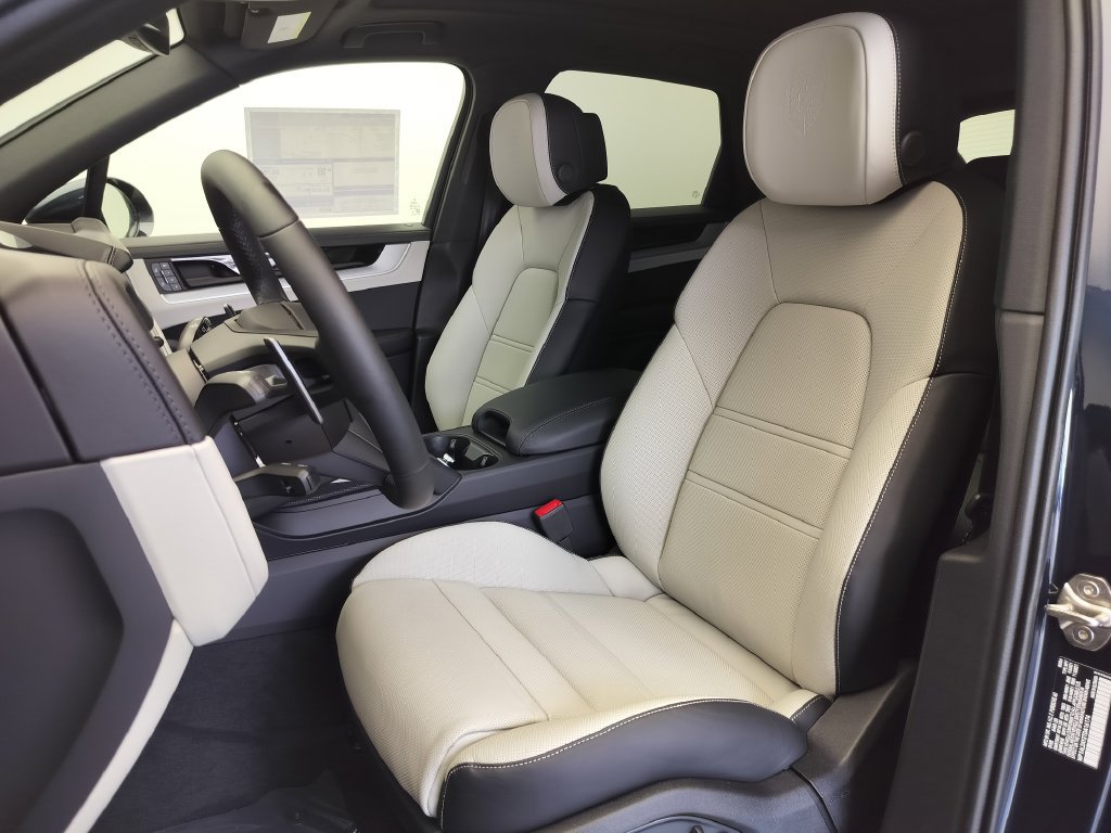 New 2026 Porsche Cayenne S AWD/4WD image 5