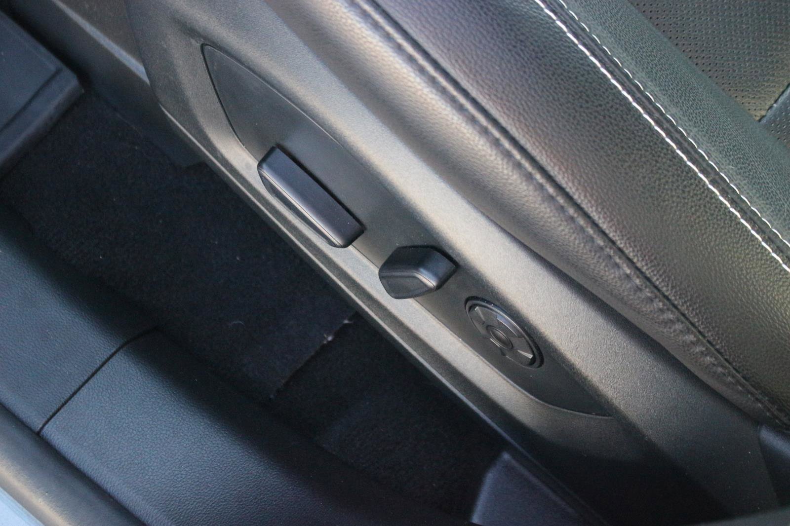 Used 2022 Ford Explorer ST w/ Equipment Group 401A image 18