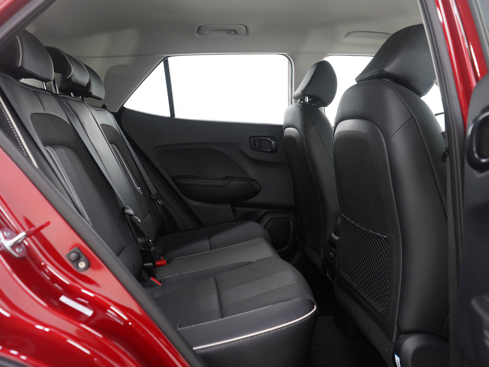 Certified 2025 Hyundai Venue Limited image 12