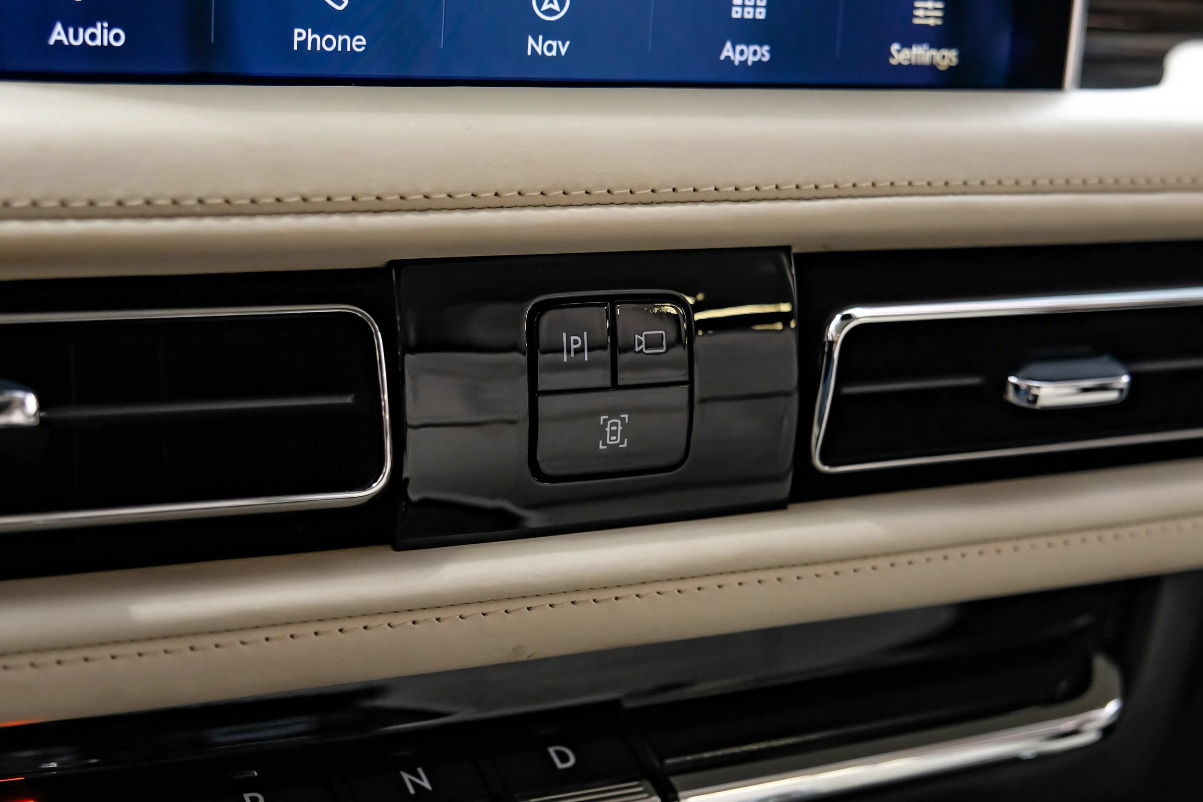 Used 2020 Lincoln Aviator Black Label w/ Dynamic Handling Package AWD/4WD image 29