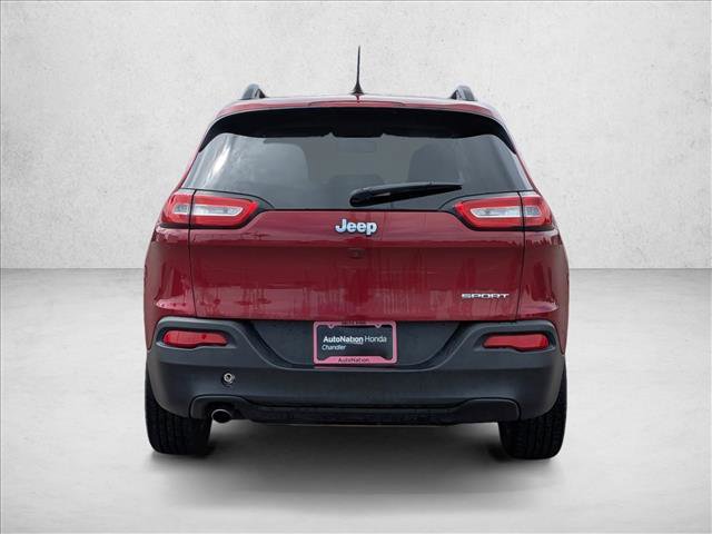 Used 2016 Jeep Cherokee Sport image 6
