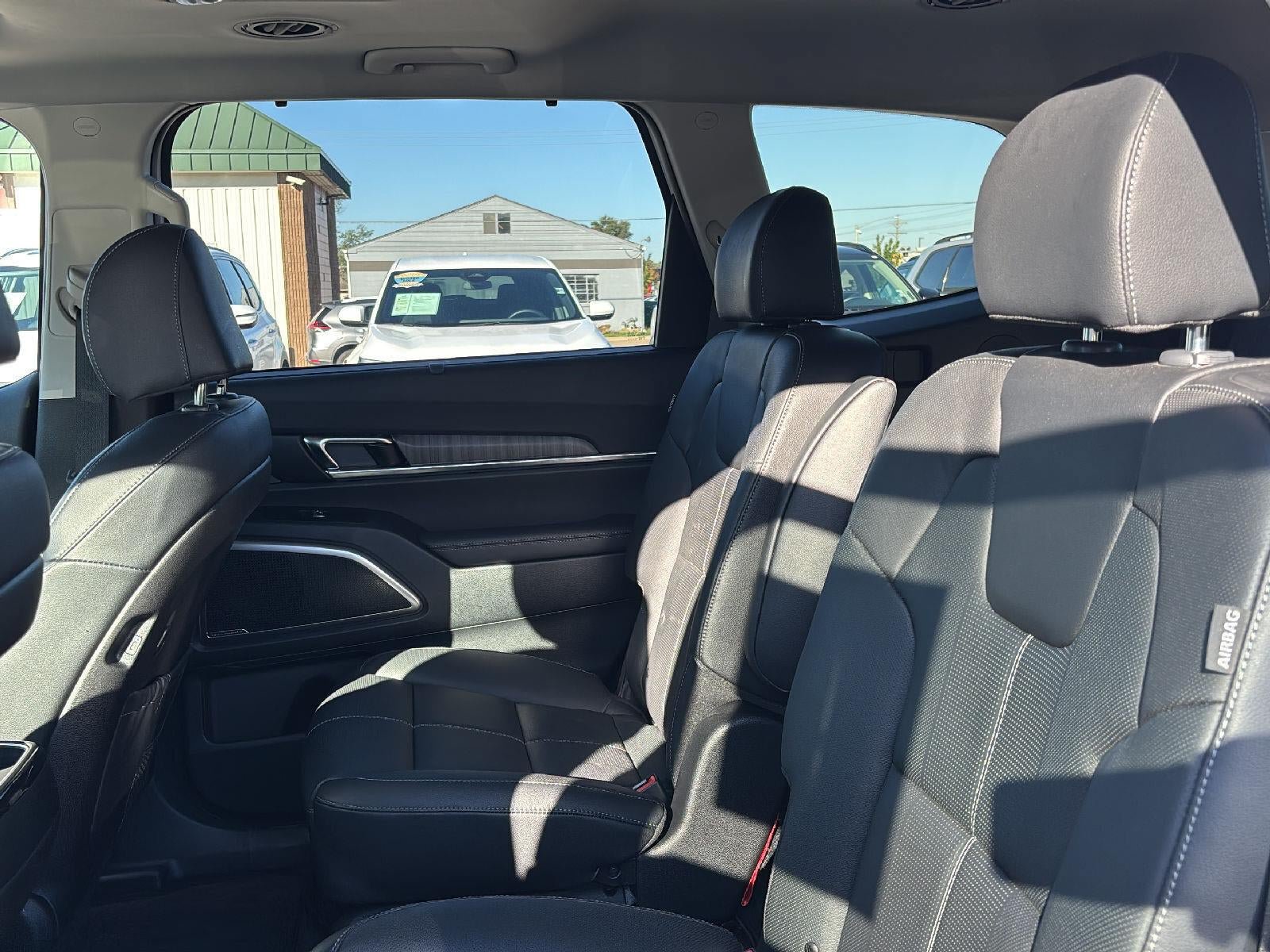 Certified 2025 Kia Telluride EX w/ EX Captain's Chair Package AWD/4WD image 21