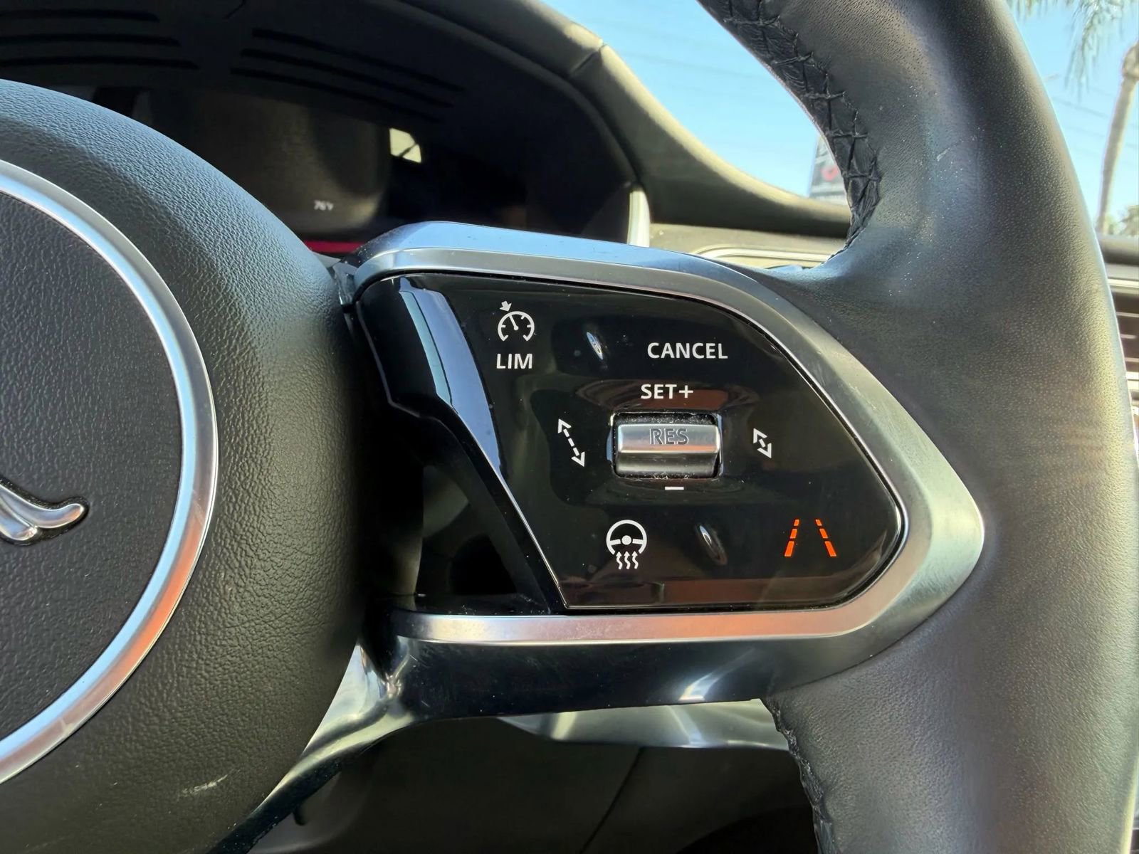 Used 2020 Jaguar I-PACE S image 17