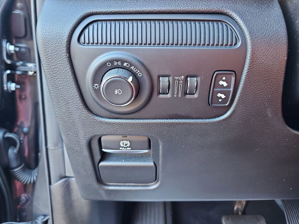 Used 2022 Jeep Wagoneer Series II w/ Premium Group I image 32