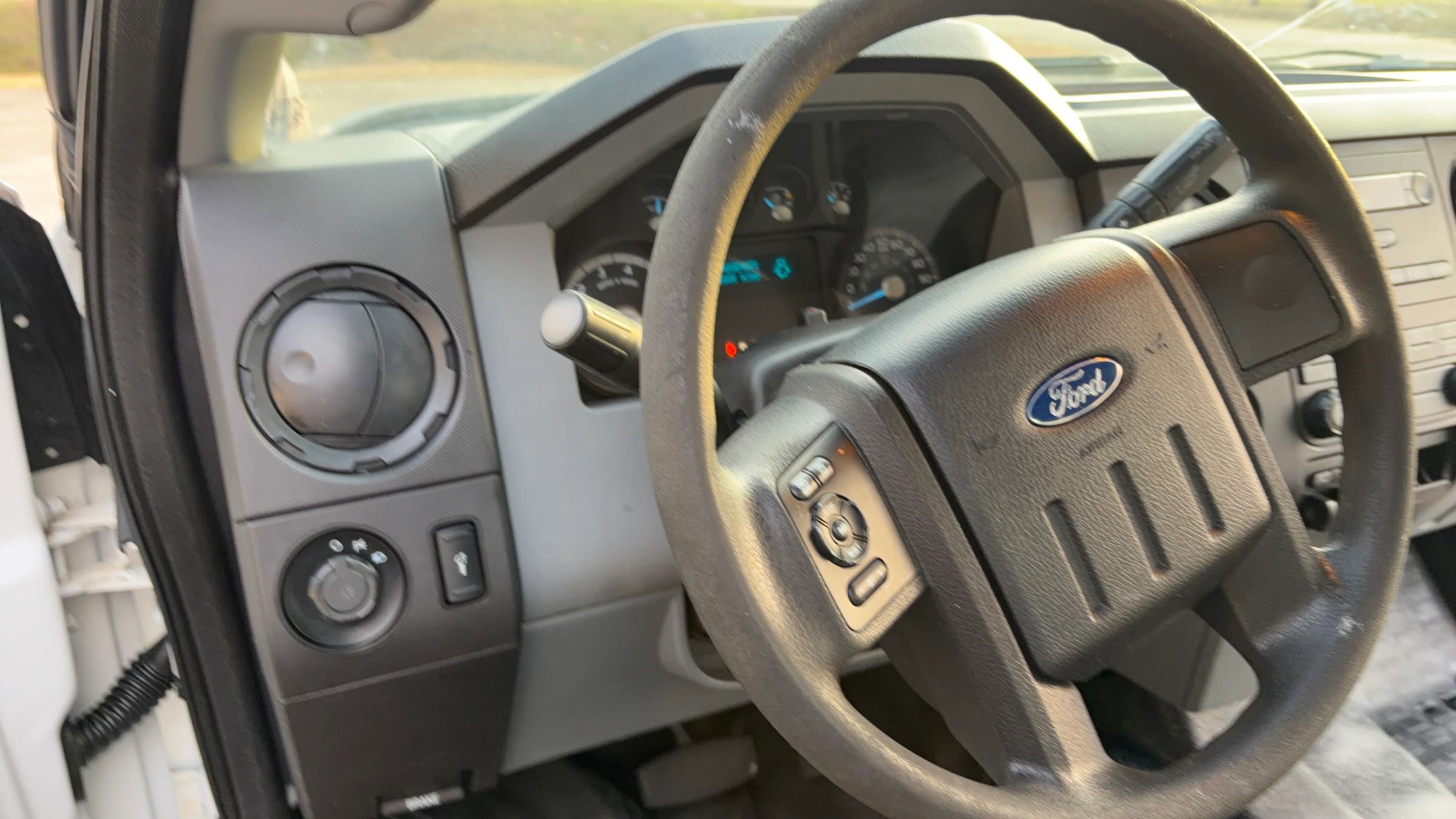 Used 2016 Ford F250 XL w/ Power Equipment Group image 11