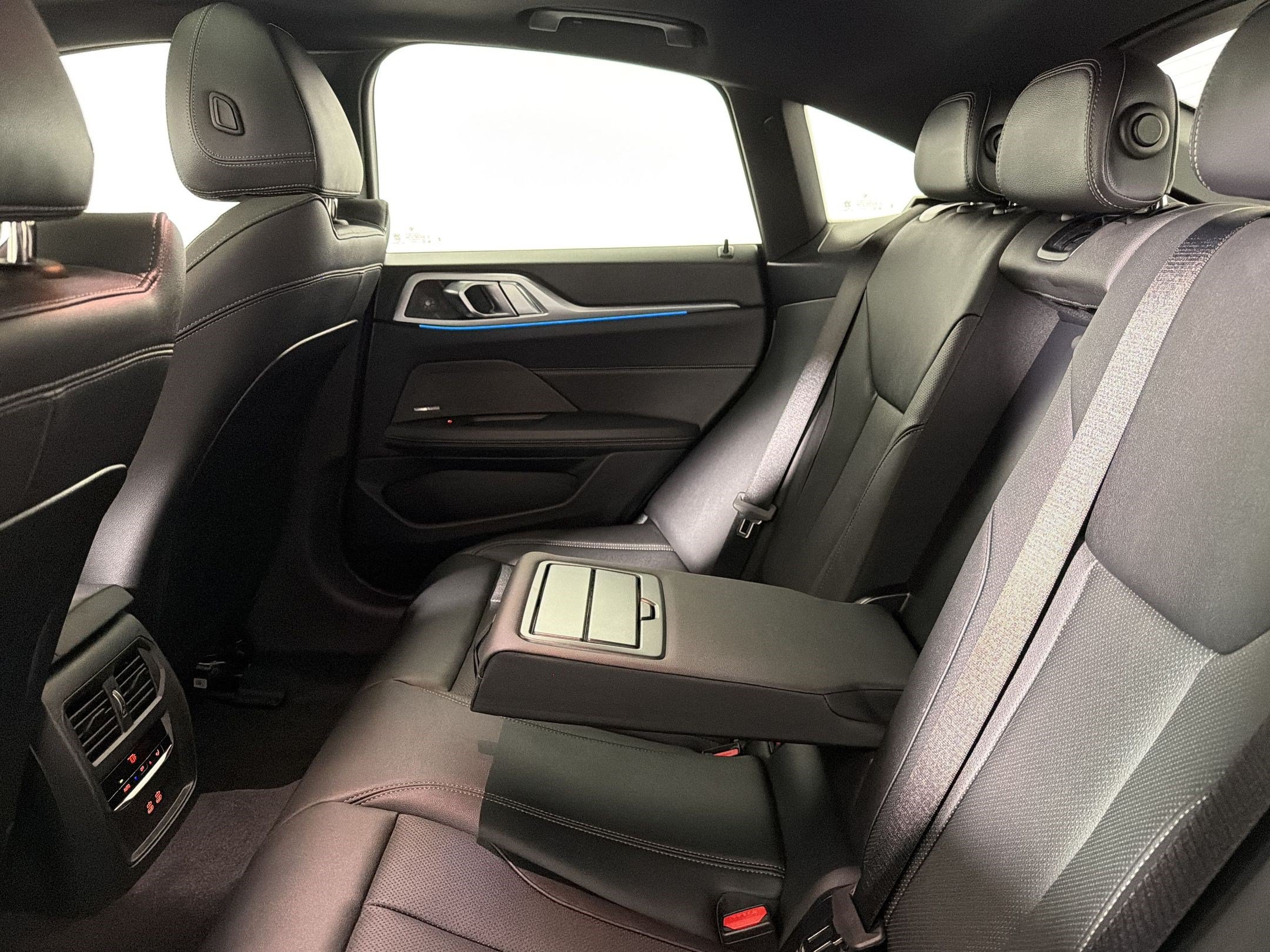 New 2026 BMW i4 eDrive40 RWD image 34