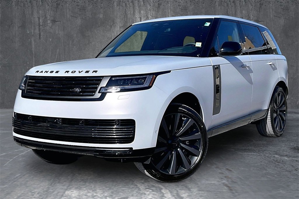 New 2026 Land Rover Range Rover SV image 1