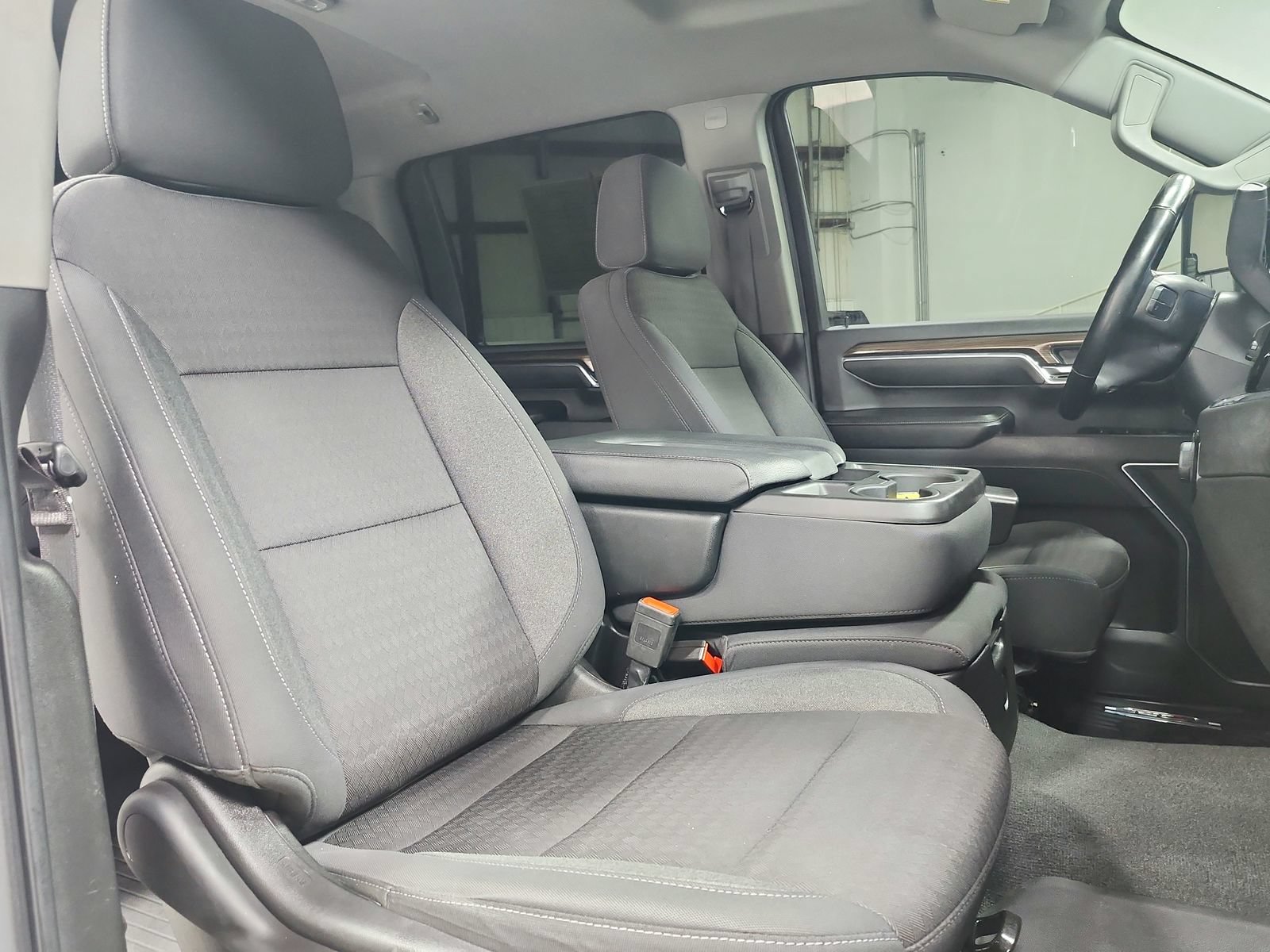 Used 2024 Chevrolet Silverado 2500 LT AWD/4WD image 42