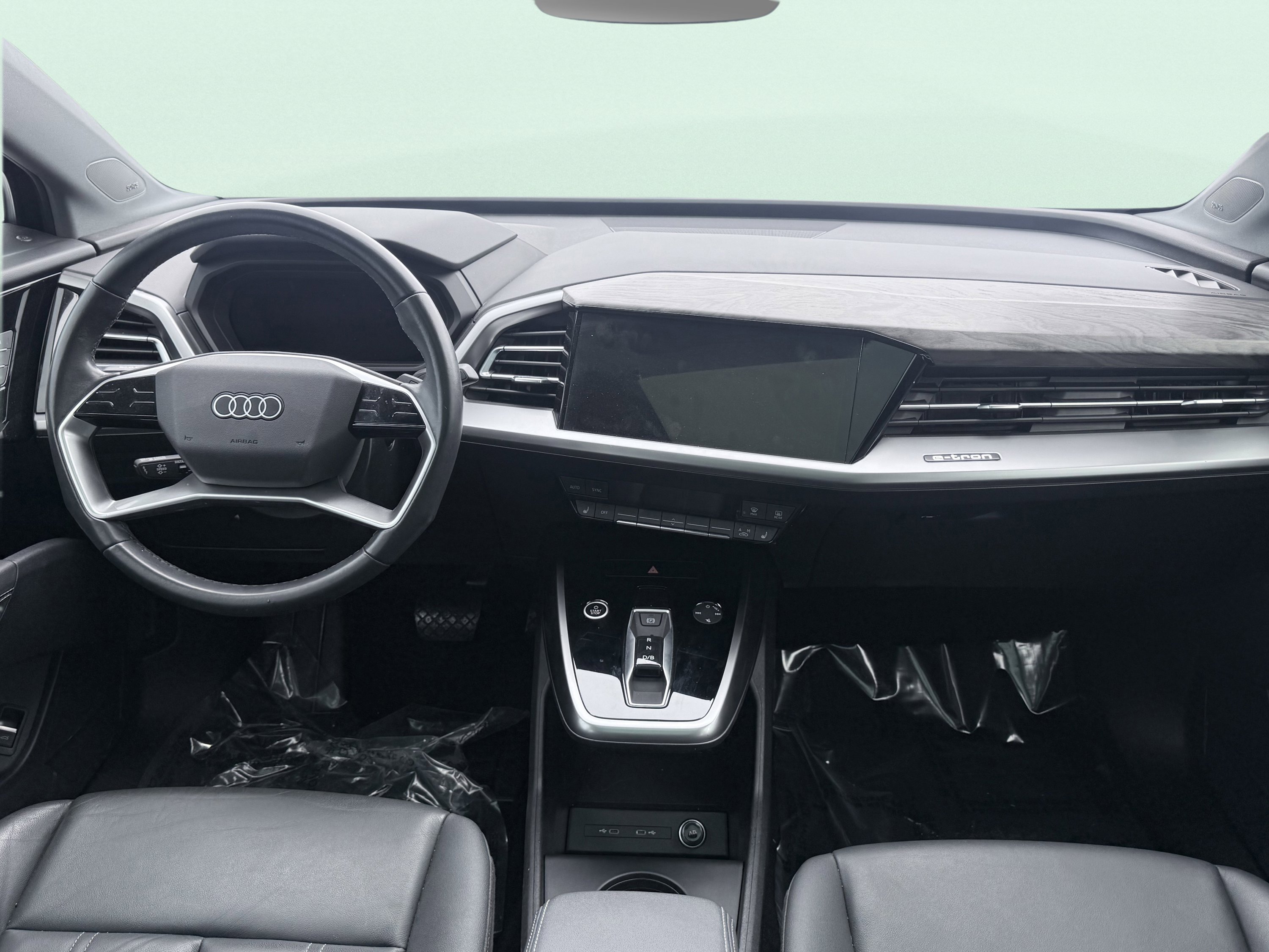 Used 2023 Audi Q4 e-tron Premium Plus w/ Premium Plus image 21