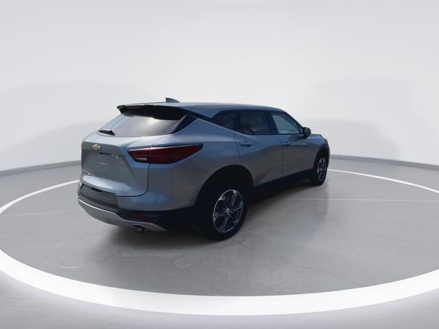 Used 2025 Chevrolet Blazer LT AWD/4WD image 10