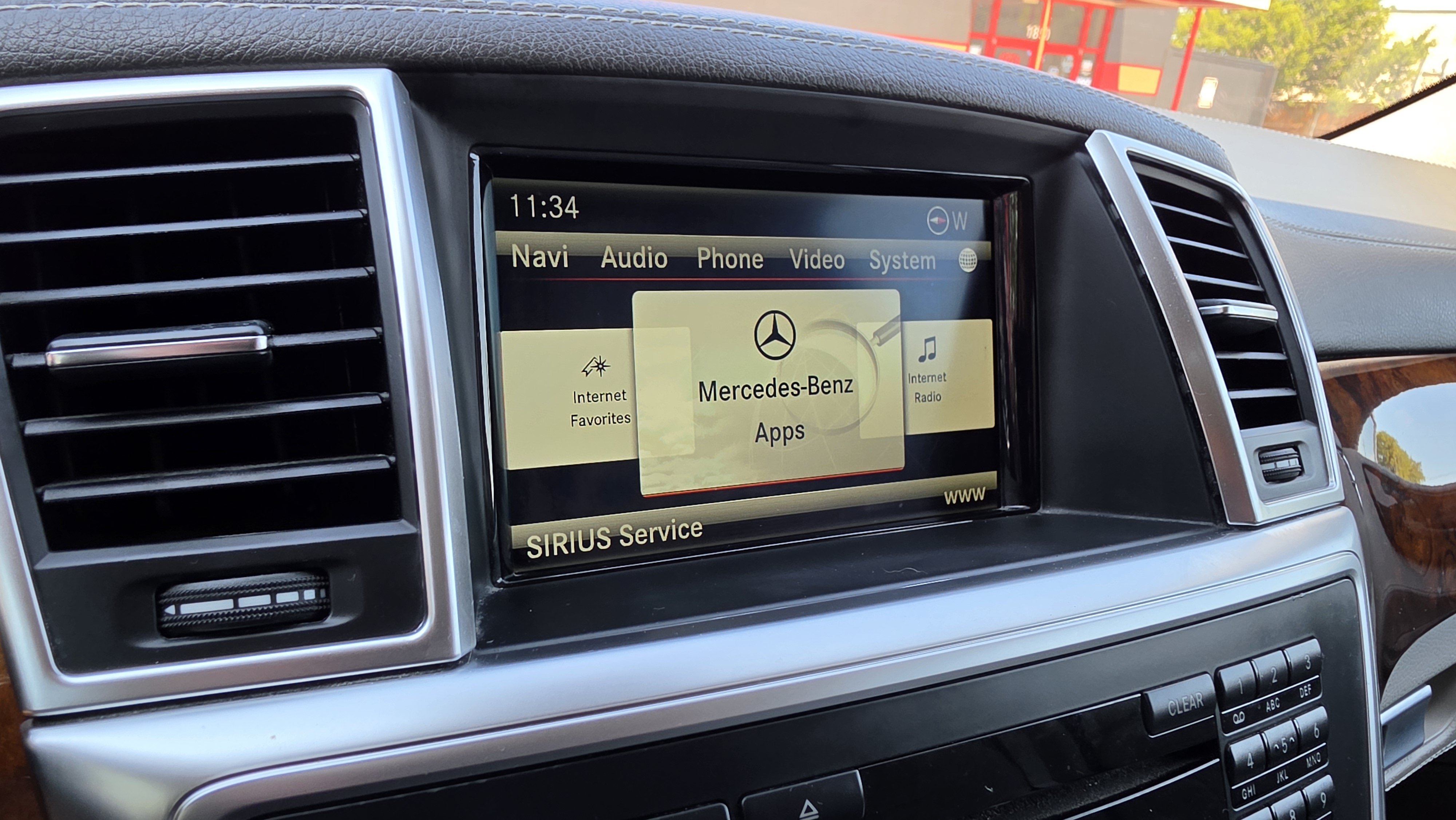 Used 2015 Mercedes-Benz GL 320 BlueTEC 4MATIC w/ Premium I Package image 43