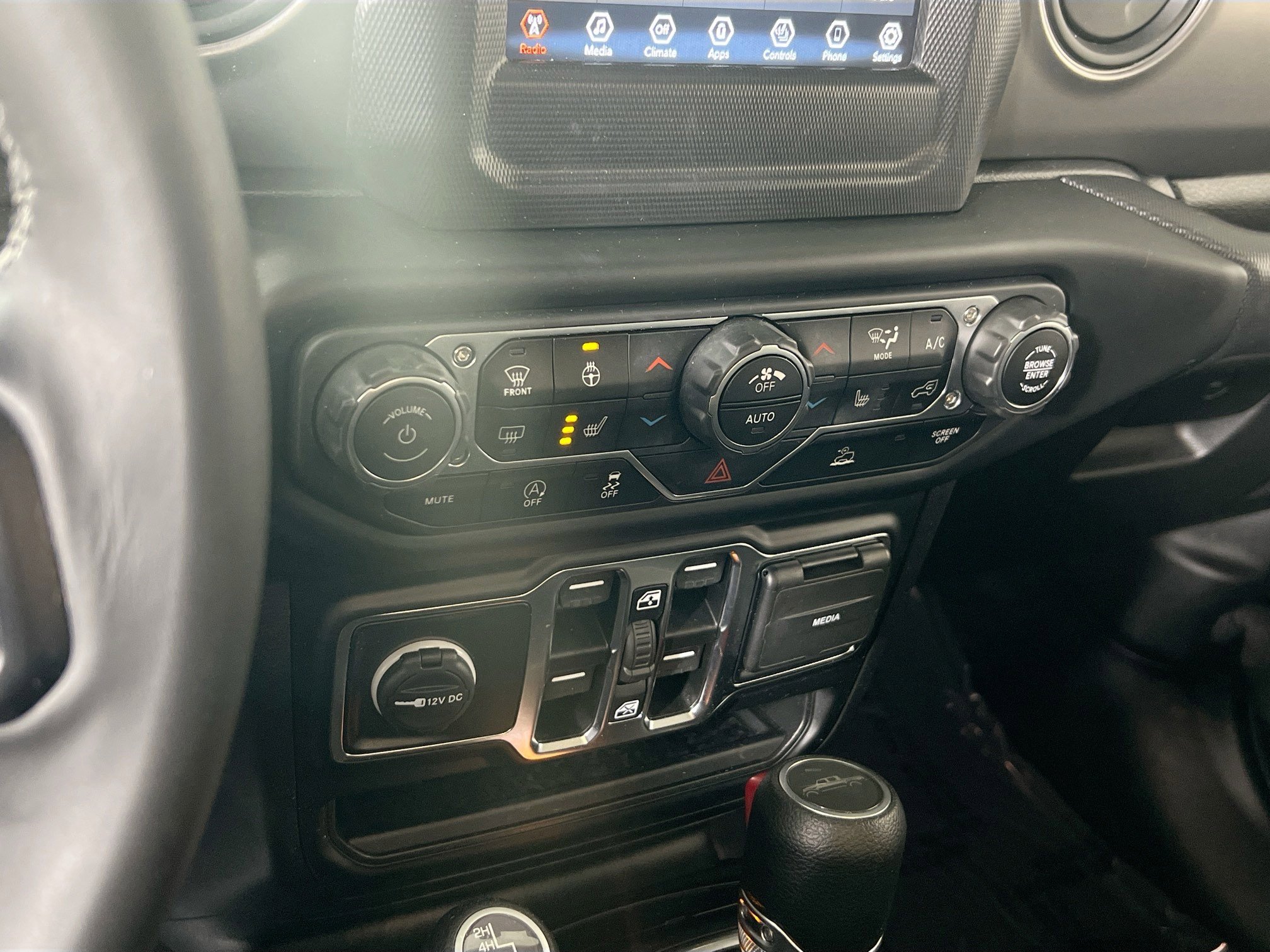 Used 2022 Jeep Gladiator Willys image 15