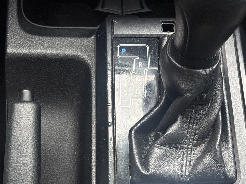 Used 2017 Toyota Tacoma SR image 13