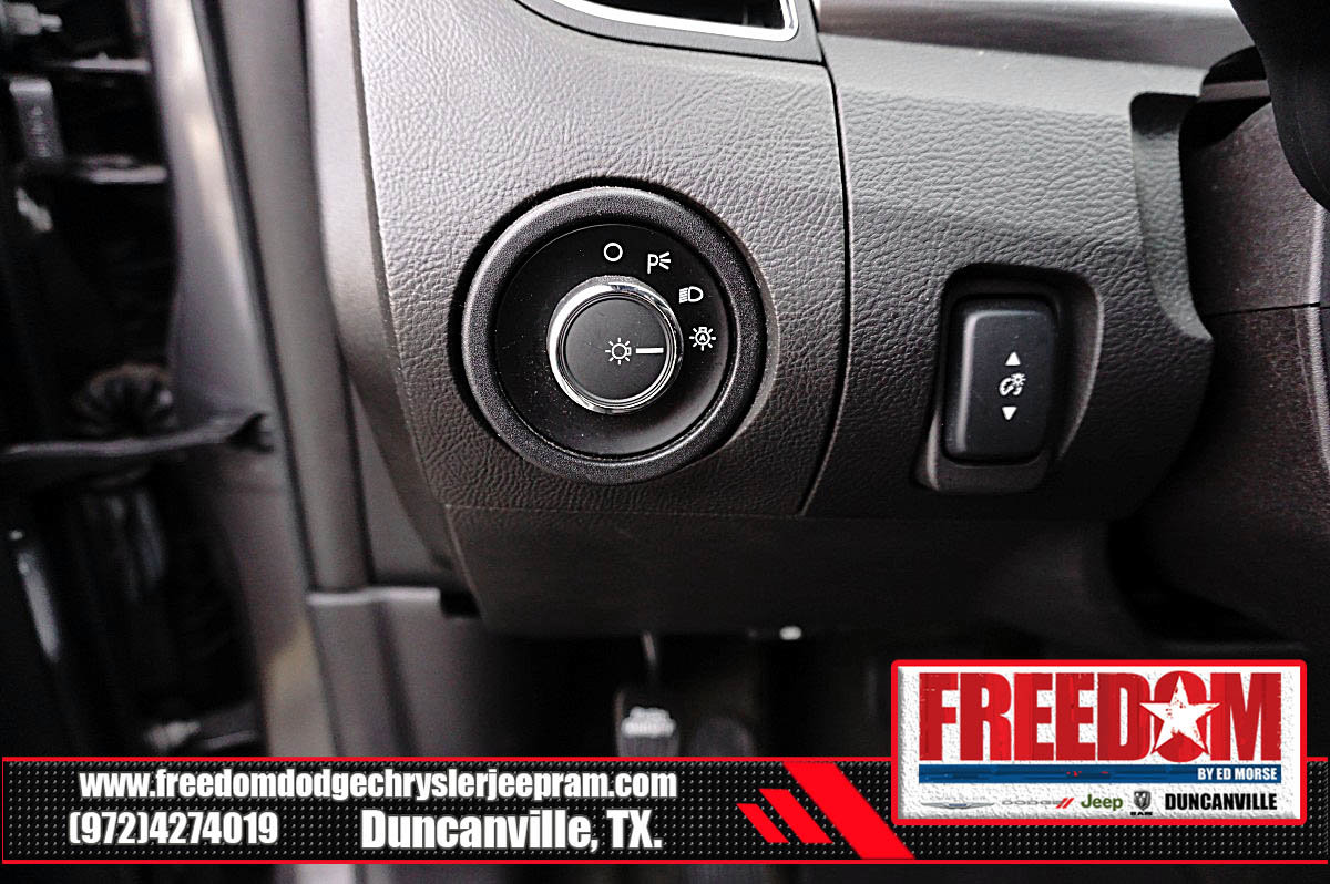 Used 2014 Ford Taurus SEL w/ Equipment Group 201A FWD image 28