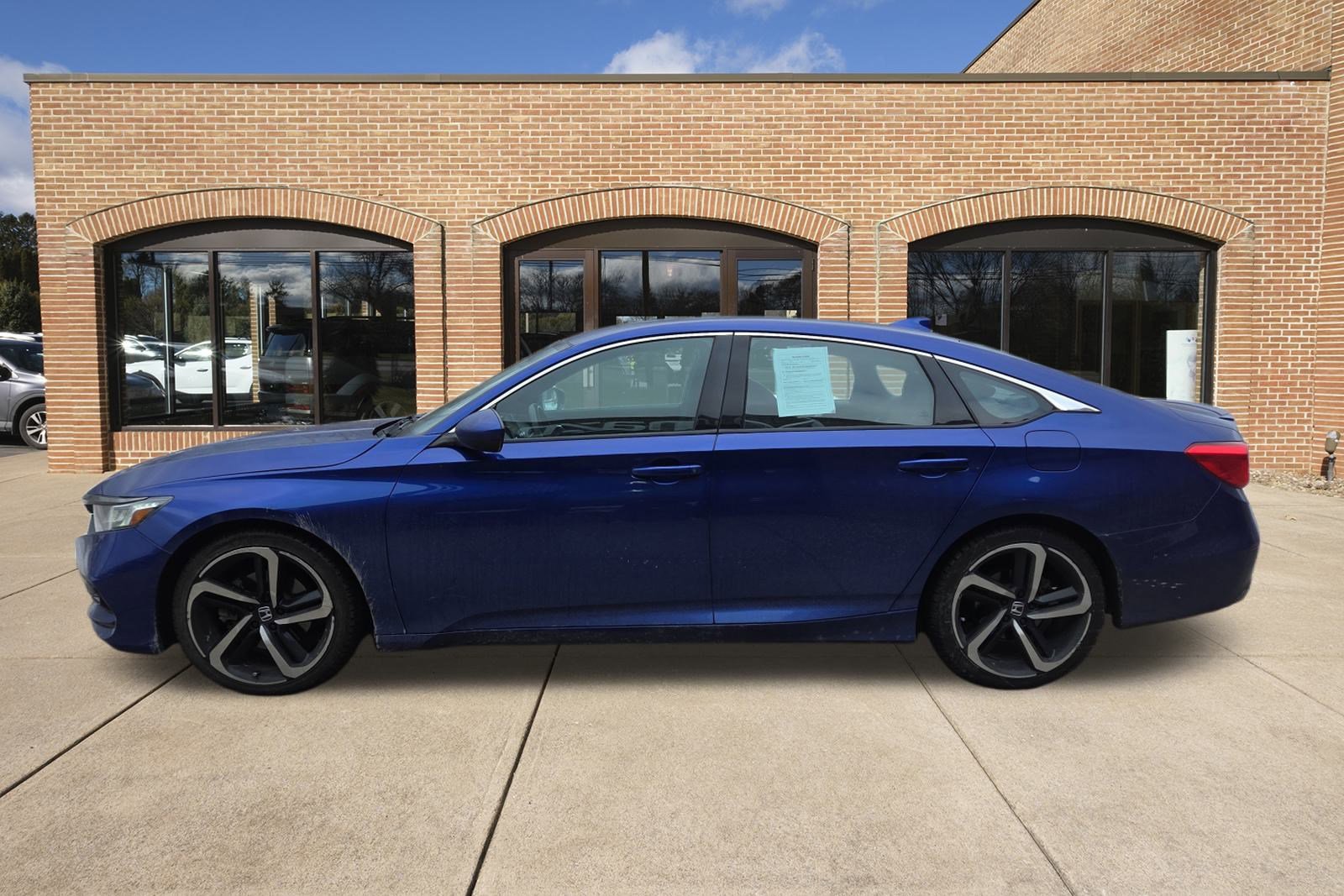 Used 2018 Honda Accord Sport image 6