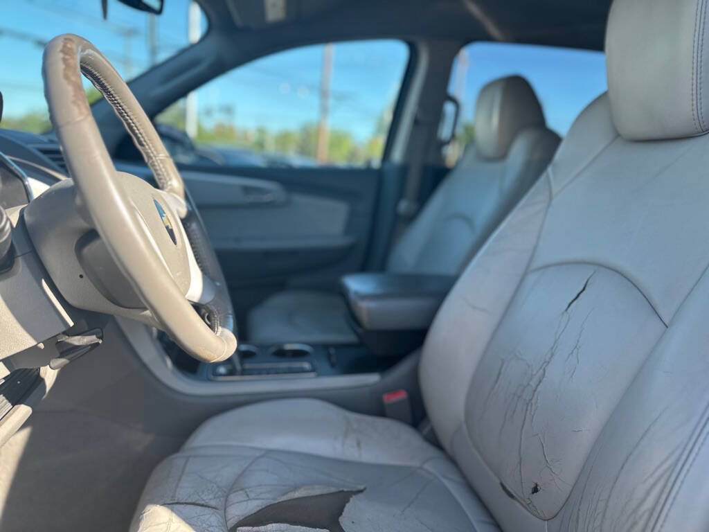 Used 2011 Chevrolet Traverse LT w/ LPO, 'HIT The Road' Package AWD/4WD image 13