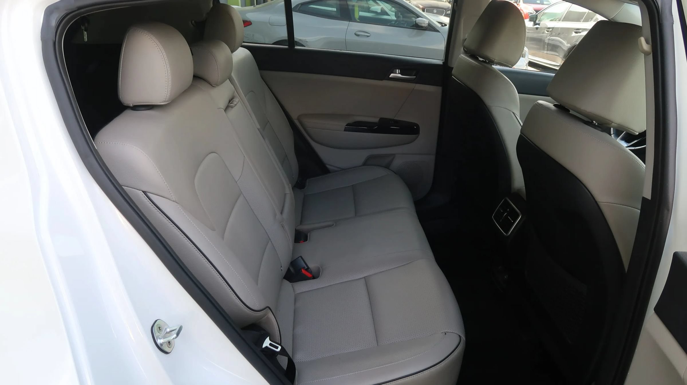 Used 2020 Kia Sportage EX w/ Option Group 15 FWD image 23