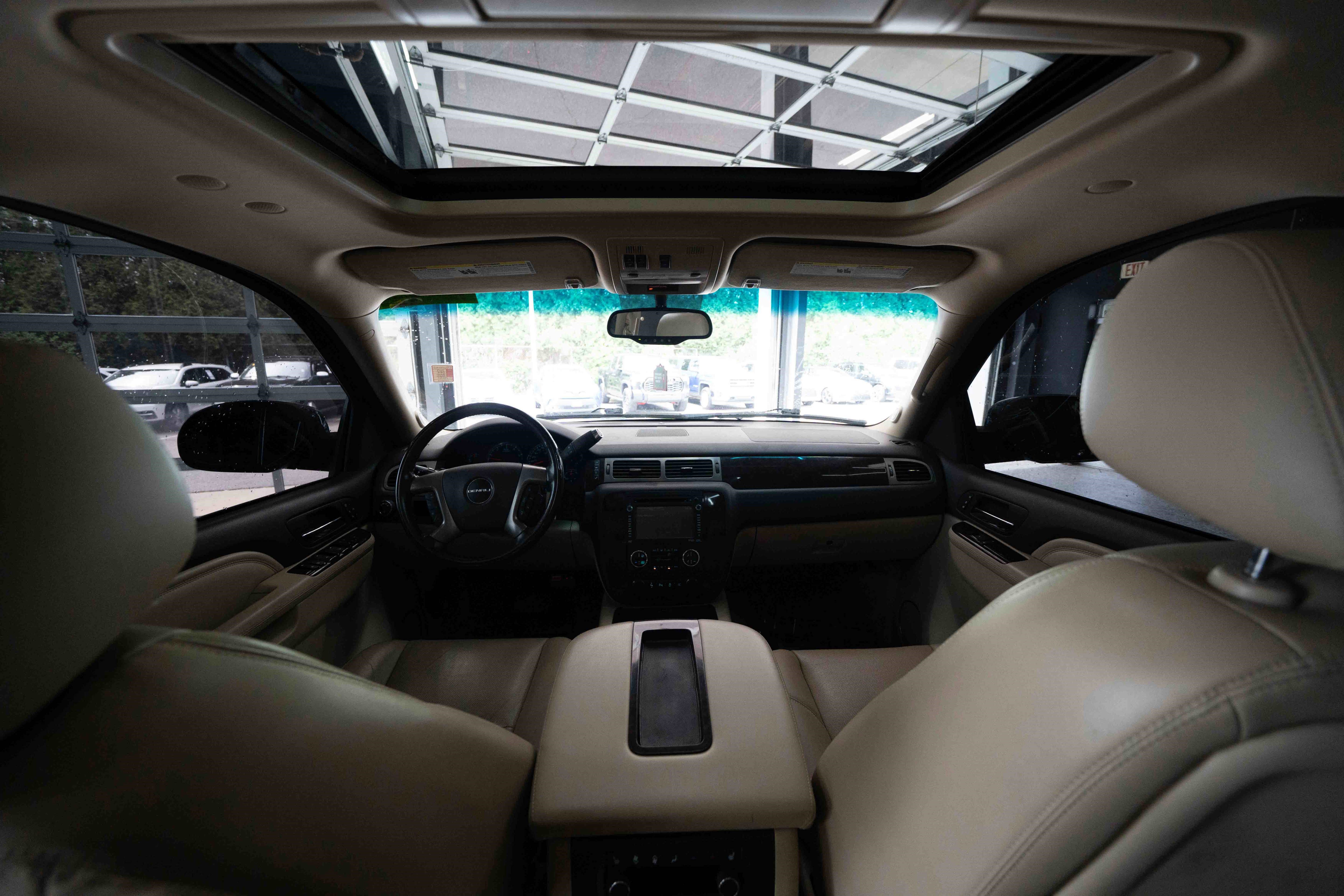 Used 2013 GMC Yukon XL Denali AWD/4WD image 19