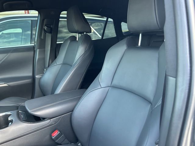 Used 2024 Toyota Venza XLE AWD/4WD image 34