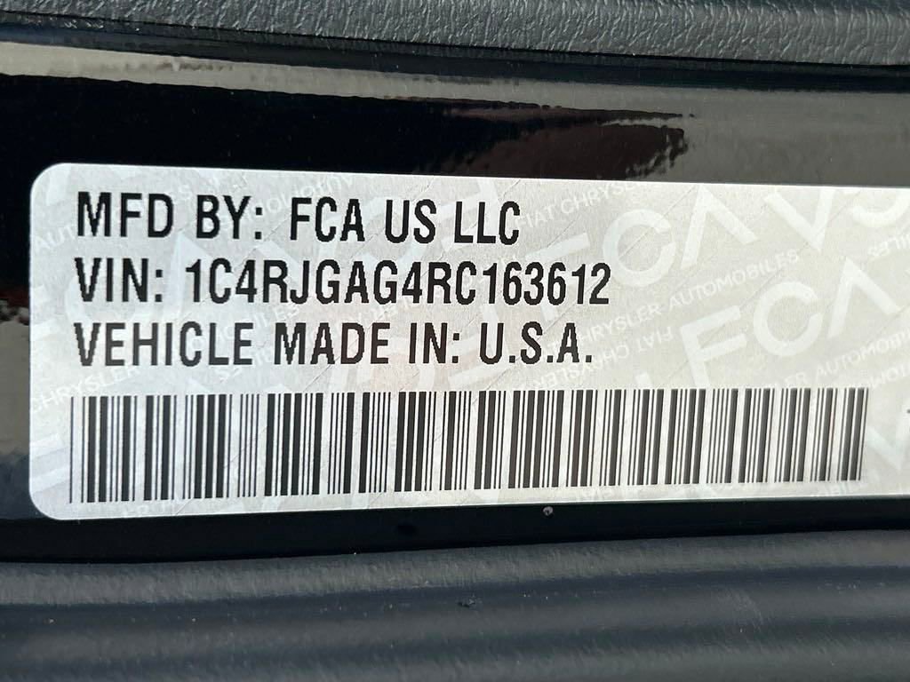 New 2024 Jeep Grand Cherokee Altitude RWD image 31