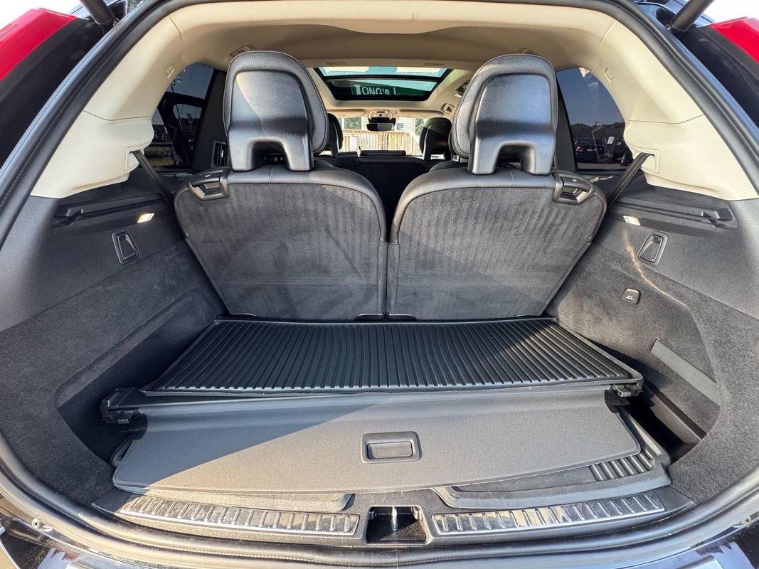 Used 2022 Volvo XC90 T6 Momentum w/ Protection Package Premier image 27