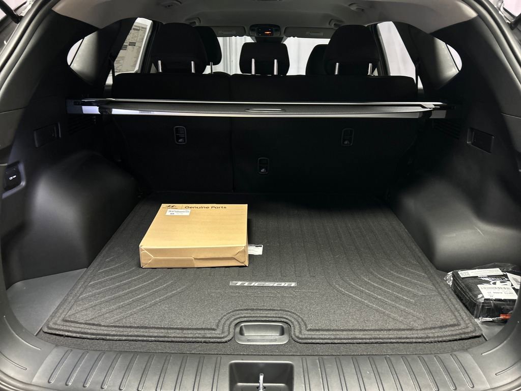 New 2026 Hyundai Tucson Blue SE image 22