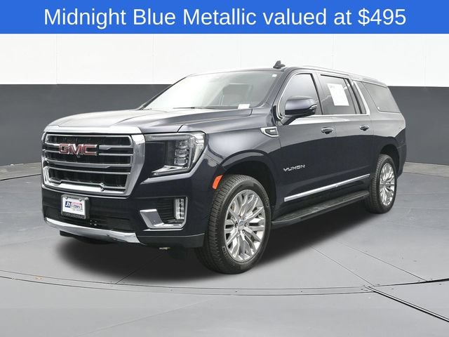 Used 2022 GMC Yukon XL SLT w/ SLT Premium Package AWD/4WD image 3