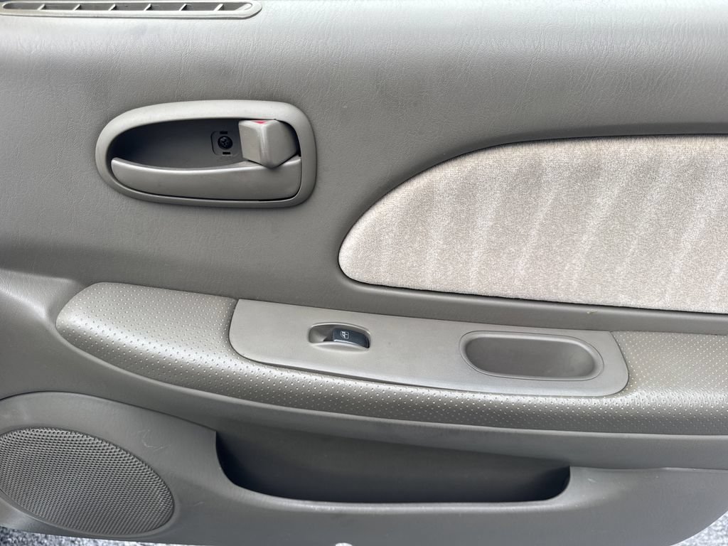 Used 2001 Hyundai Sonata FWD image 16
