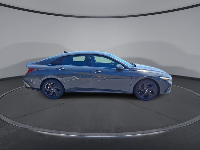New 2026 Hyundai Elantra SEL Sport Premium FWD image 10
