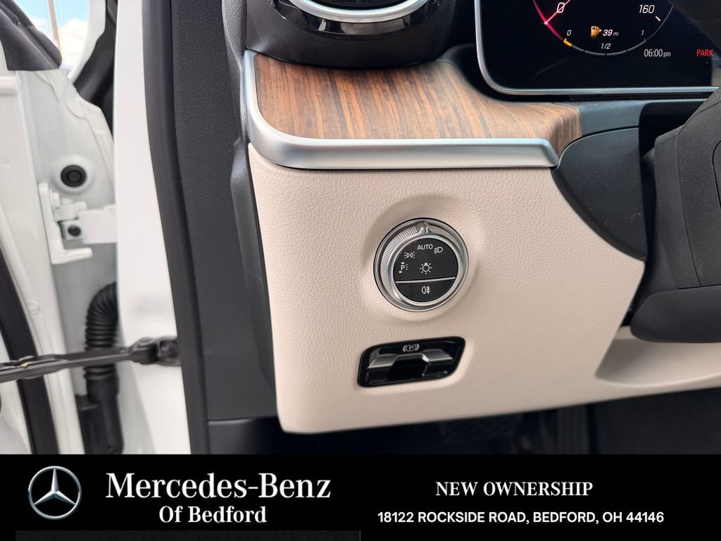 New 2026 Mercedes-Benz C 300 4MATIC Sedan image 9