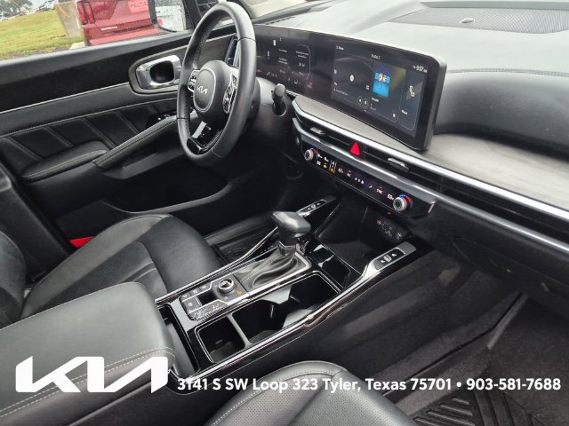 Certified 2025 Kia Sorento SX AWD/4WD image 13