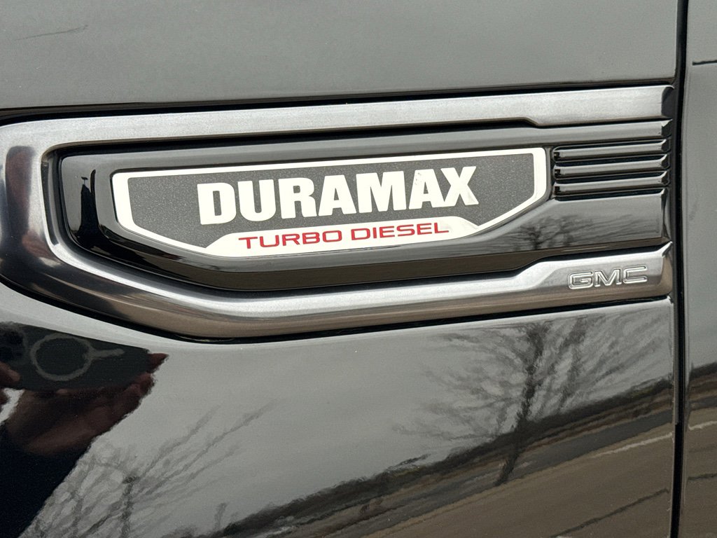 Used 2024 GMC Sierra 1500 AT4 w/ Technology Package image 10