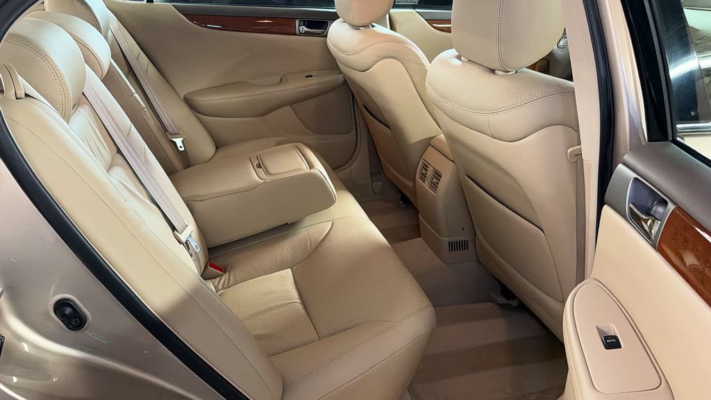 Used 2005 Lexus ES 330 FWD image 13