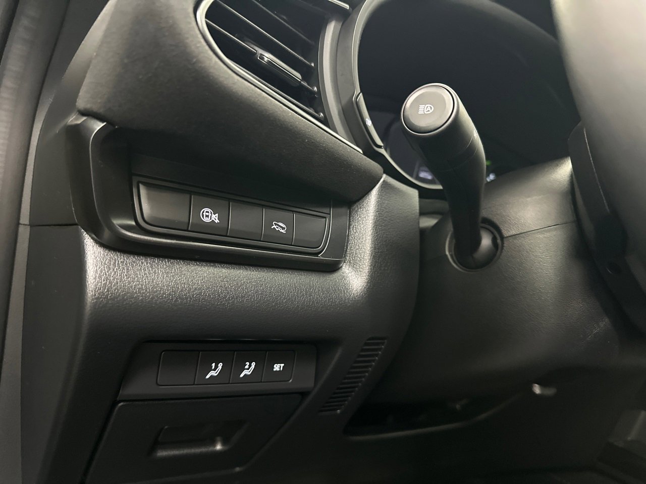 Used 2025 MAZDA CX-30 Carbon image 34