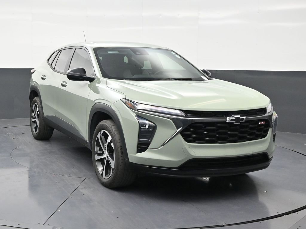 Used 2024 Chevrolet Trax RS w/ Driver Confidence Package FWD image 7